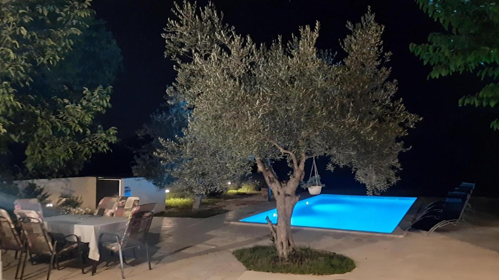 Ferienhaus Aqua Mit Pool Jadreški Exterior foto